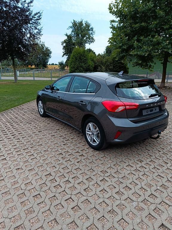 Gebraucht Ford Focus 125 PS (91 kW) 2022 Grau Limousine