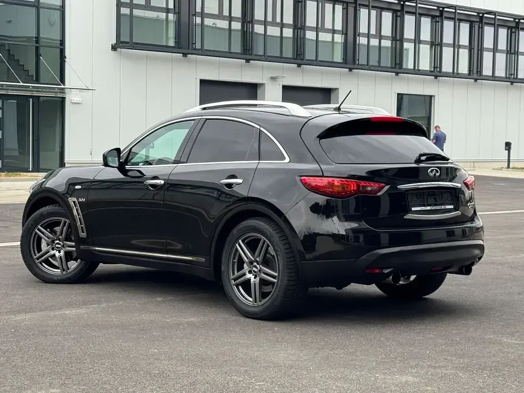 Gebraucht Infiniti QX70 238 PS (175 kW) 2014 Schwarz SUV