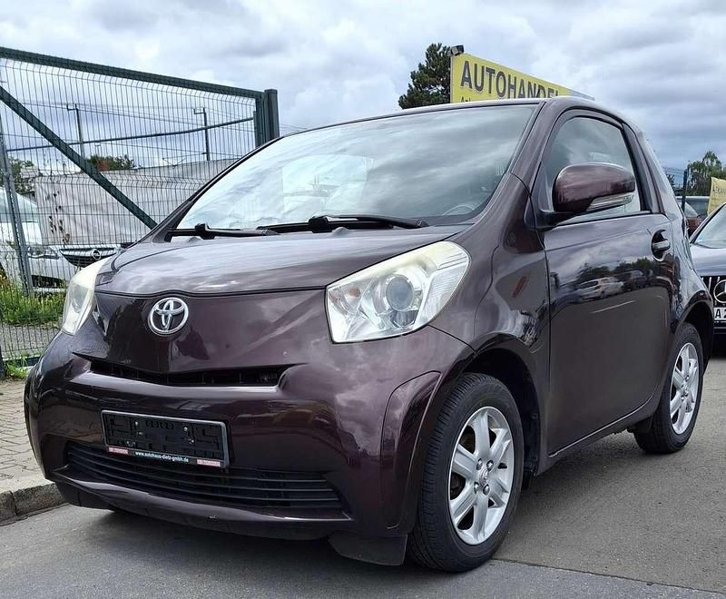 Violett Gebraucht 2010 Toyota iQ Basis Kleinwagen | 2.750 € (Guter Preis) - Bild 1/4