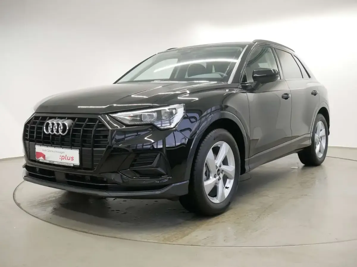 Gebraucht Audi Q3 Advanced 150 PS (110 kW) 2025 Mythosschwarz metallic SUV