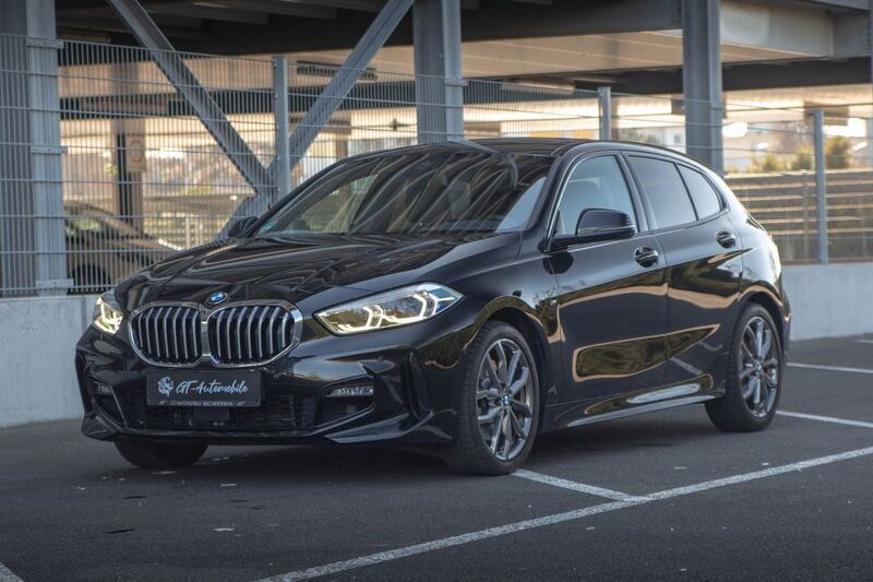 Schwarz Gebraucht 2023 BMW 120 M Sport Kleinwagen | 29.500 € (Fairer Preis) - Bild 1/4
