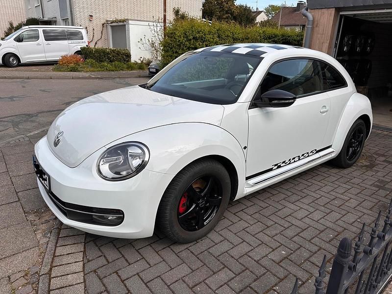 Second-hand VW Beetle 200 CP (147 kW) 2011 Alb Hatchback