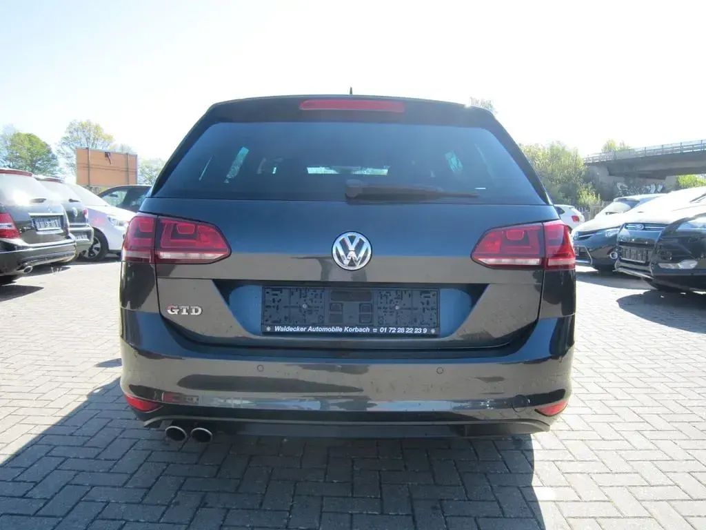Gebraucht VW Golf VII GTD 184 PS (135 kW) 2016 Carbon steel grey metallic Kombi