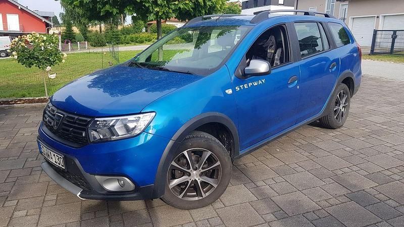 Blau Gebraucht 2019 Dacia Logan MCV Stepway Limousine | 12.990 € (Etwas zu teuer) - Bild 1/4