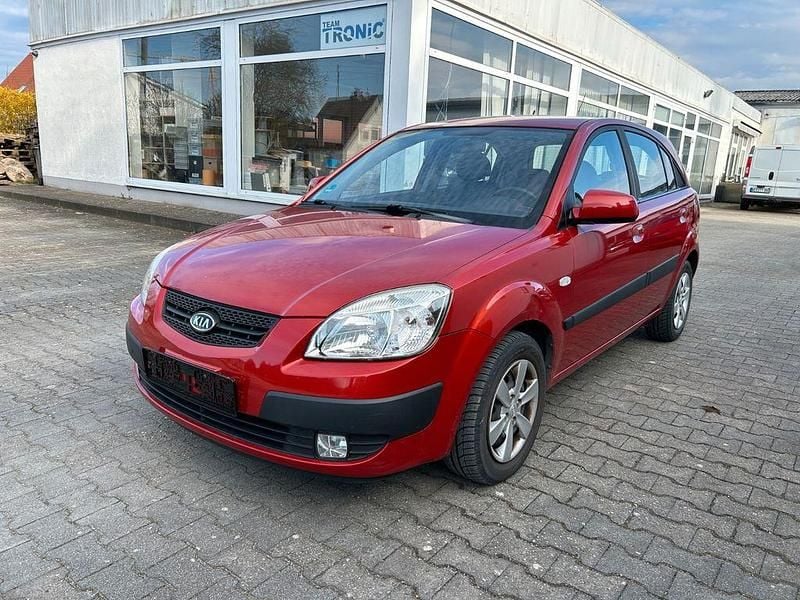 Gebraucht Kia Rio Vision 97 PS (71 kW) 2009 Rot Limousine