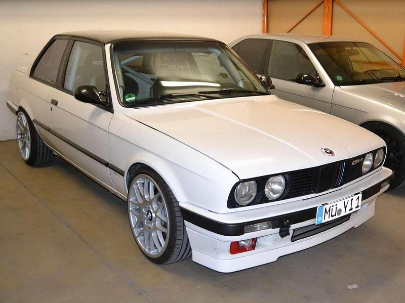 Gebraucht BMW 325 340 PS (250 kW) 1990 Weiß Coupé