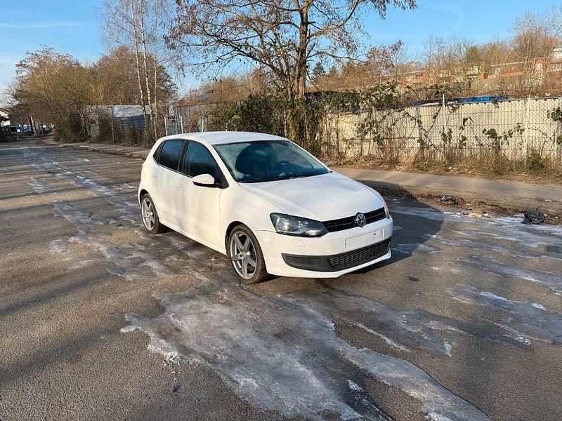 Gebraucht VW Polo 90 PS (66 kW) 2013 Weiß Kleinwagen