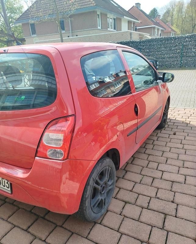 Rot Gebraucht 2011 Renault Twingo Kleinwagen | 1.500 € (Superpreis) - Bild 1/4