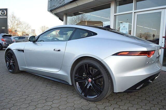 Gebraucht Jaguar F-Type R-Dynamic 300 PS (220 kW) 2019 Indus silver Coupé