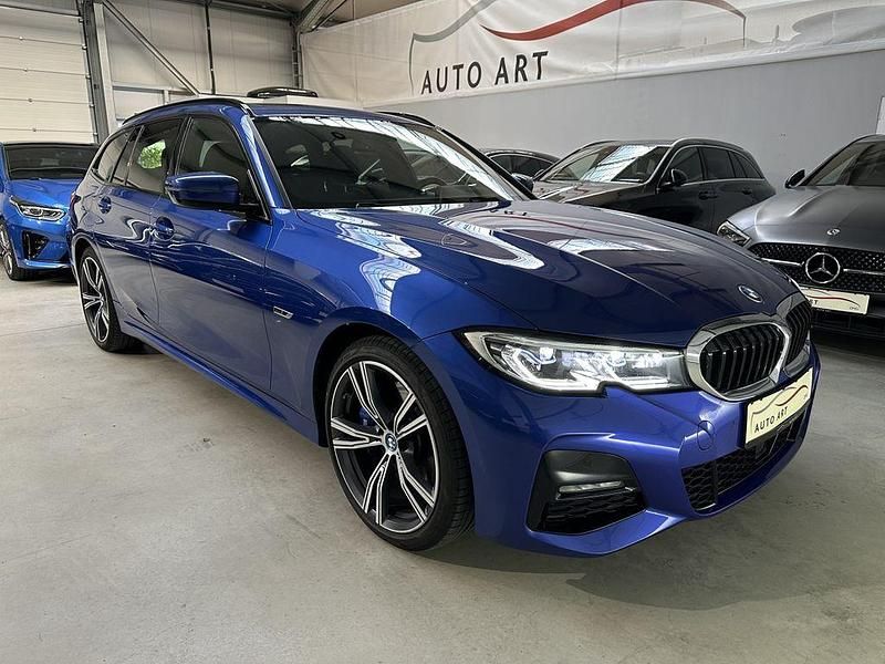 Blau Gebraucht 2022 BMW 330e M Sport Limousine | 32.500 € (Guter Preis) - Bild 1/4