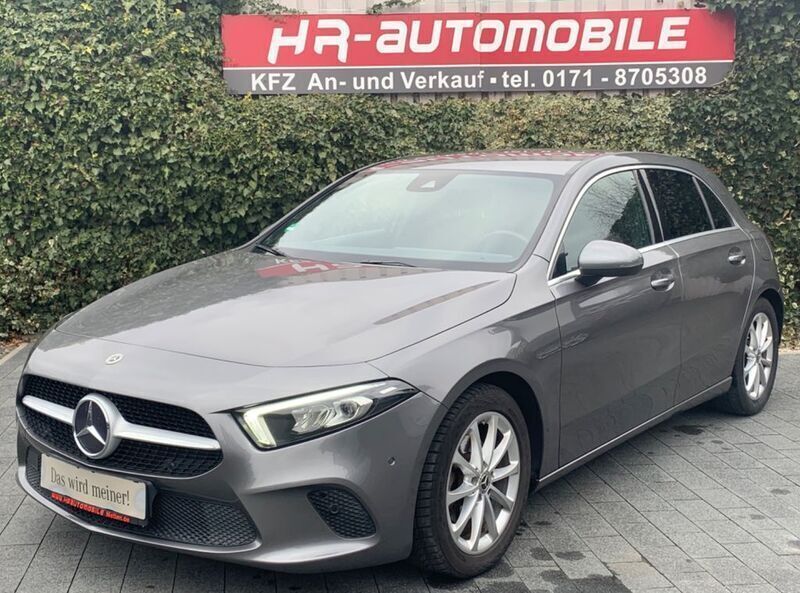 Mountaingrau met. Gebraucht 2019 Mercedes A160 Progressive Limousine | 15.999 € (Guter Preis) - Bild 1/4