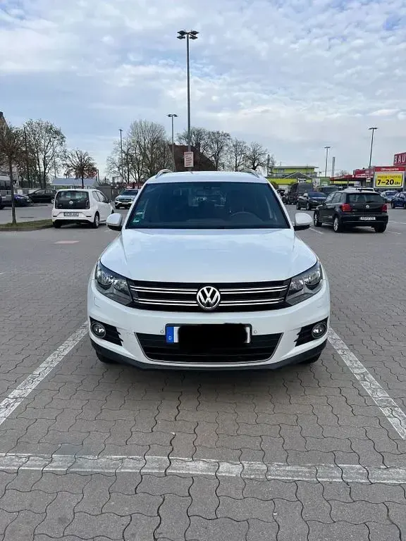 Gebraucht VW Tiguan LOUNGE 150 PS (110 kW) 2016 Weiß SUV