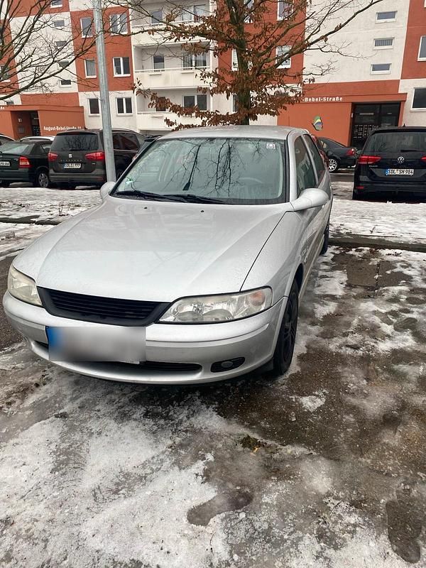 Gebraucht Opel Vectra 100 PS (73 kW) 2001 Silber Limousine