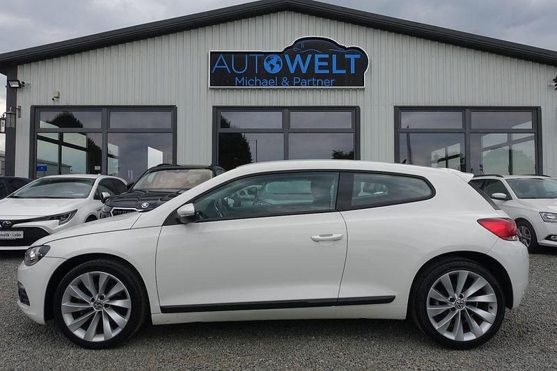 Weiß Gebraucht 2011 VW Scirocco Coupé | 9.990 € (Fairer Preis) - Bild 1/4