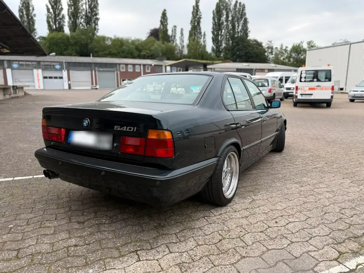 Gebraucht BMW 540 286 PS (210 kW) 1995 Grün Limousine