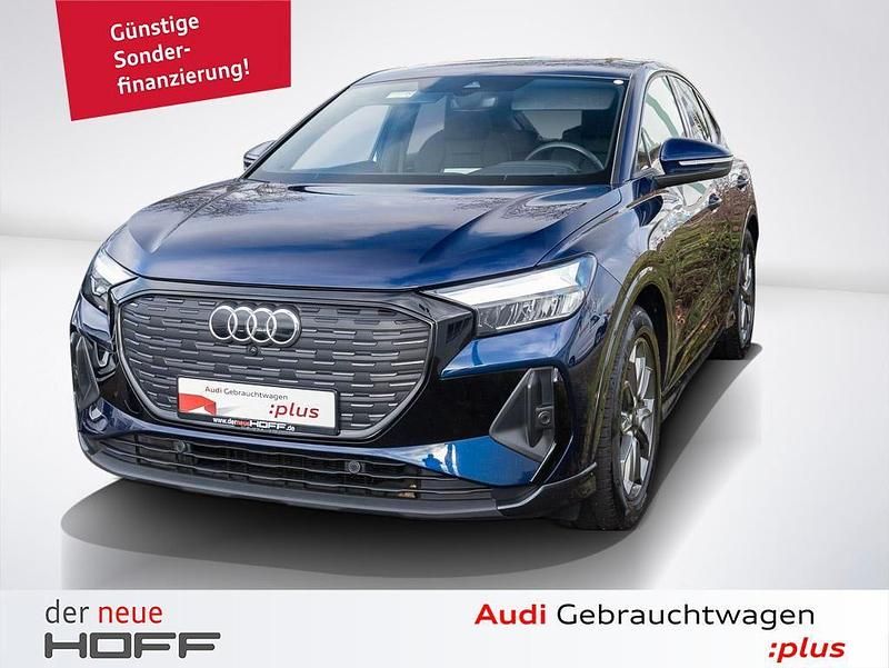 Navarrablau metallic Gebraucht 2022 Audi Q4 Sportback e-tron Ambiente SUV | 27.475 € (Guter Preis) - Bild 1/4