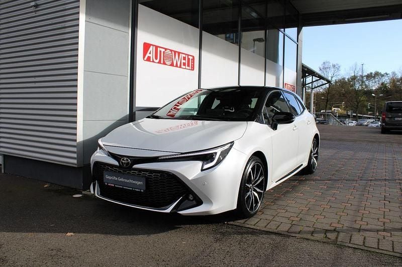 Gebraucht Toyota Corolla Sport 140 PS (102 kW) 2023 Weiß Limousine