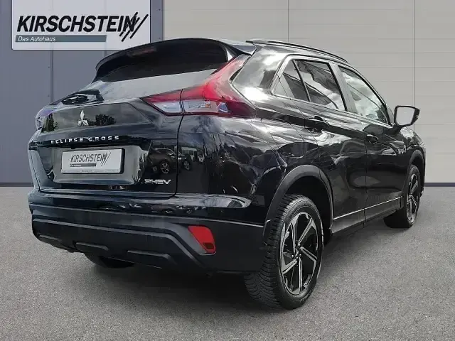 Gebraucht Mitsubishi Eclipse Cross Basis 188 PS (138 kW) 2021 Schwarz SUV
