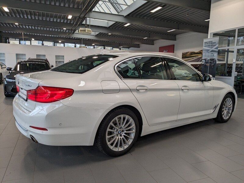 Gebraucht BMW 530 Luxury Line 265 PS (194 kW) 2020 Weiss Limousine