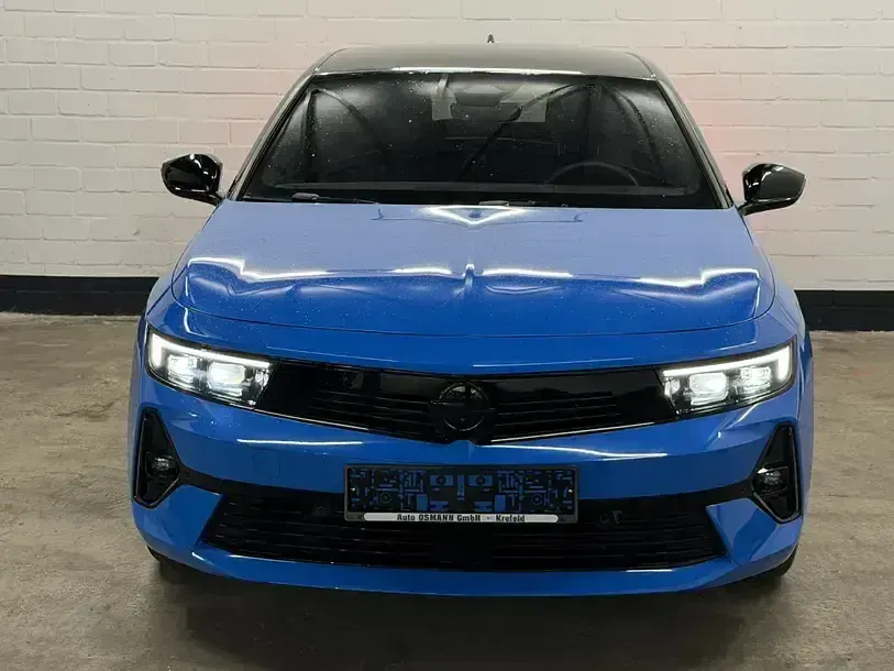 Używany Opel Astra 131 KM (96 kW) 2025 Niebieski Hatchback
