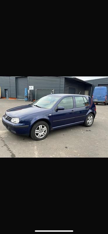 Blau Gebraucht 2003 VW Golf IV Kleinwagen | 690 € (Superpreis) - Bild 1/4