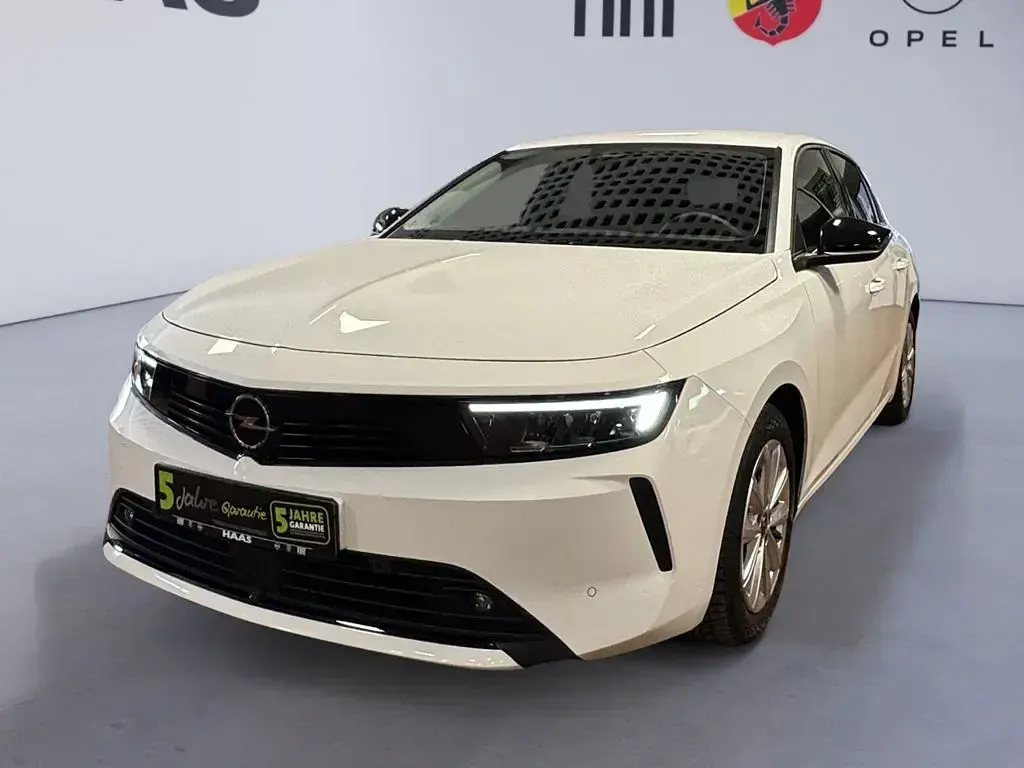 Gebraucht Opel Astra Edition 110 PS (80 kW) 2024 Weiß Kleinwagen