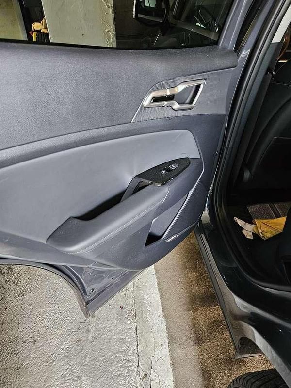 Gebraucht Kia Sportage Spirit 179 PS (131 kW) 2023 Grau SUV