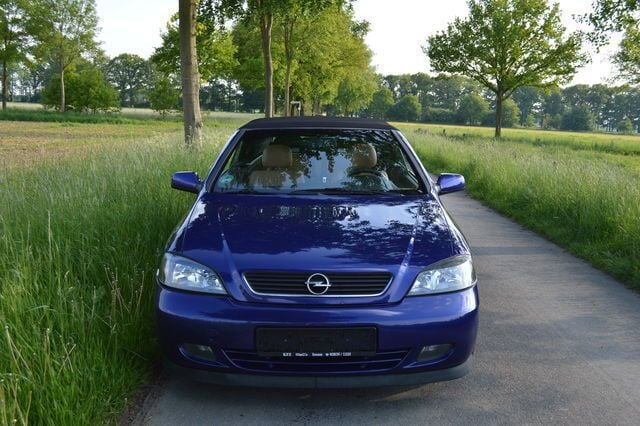 Gebraucht Opel Astra Cabriolet Edition 147 PS (108 kW) 2002 Blau Cabrio