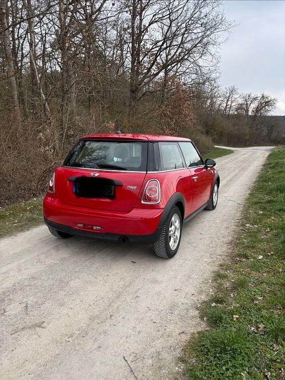 Usata Mini ONE 75 CV (55 kW) 2012 Rosso Utilitaria