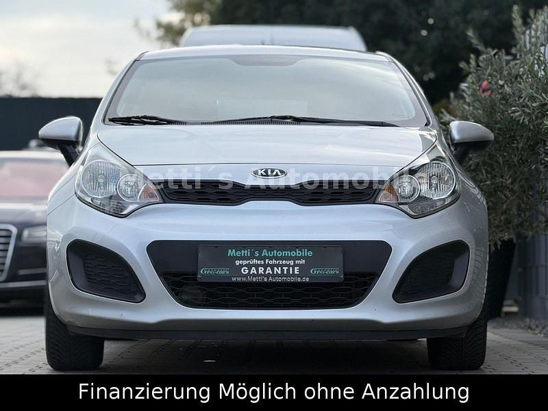 Gebraucht Kia Rio Edition 7 86 PS (63 kW) 2012 Silber Kleinwagen