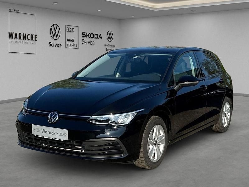 Schwarz Gebraucht 2023 VW Golf VIII Life Limousine | 24.870 € (Fairer Preis) - Bild 1/4