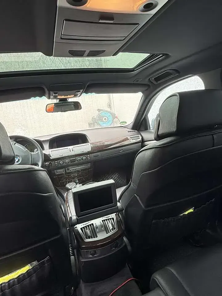 Gebraucht BMW 745 329 PS (241 kW) 2006 Blau Limousine