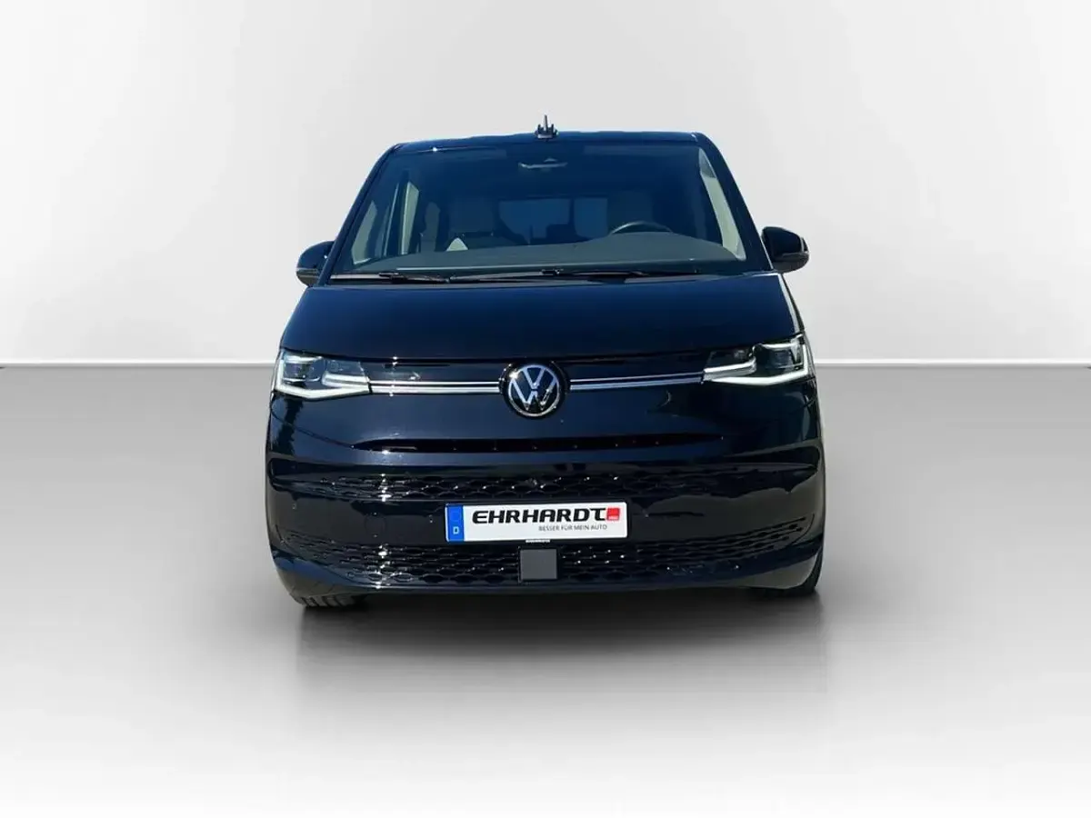 Gebraucht VW Multivan Life 150 PS (110 kW) 2025 Deep black perleffekt Van / Kleinbus