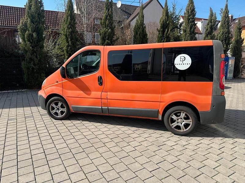 Gebraucht Renault Trafic 150 PS (110 kW) 2007 Orange Van / Kleinbus
