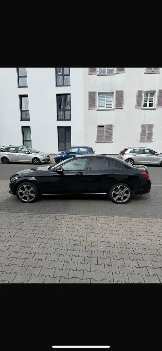 Gebraucht Mercedes C250 204 PS (150 kW) 2014 Schwarz Limousine