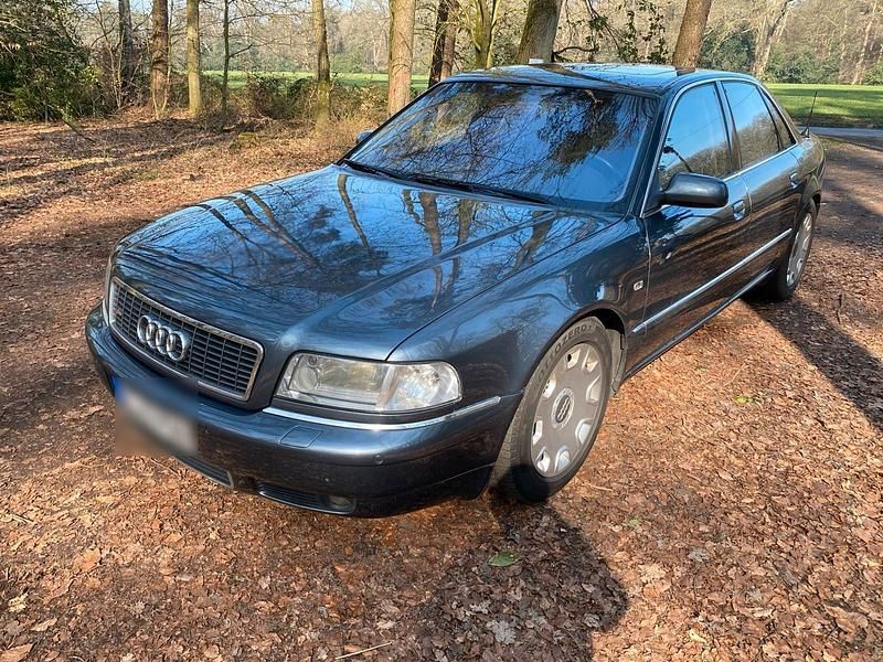 Grau Gebraucht 2002 Audi A8 Limousine | 5.200 € (Teuer) - Bild 1/4