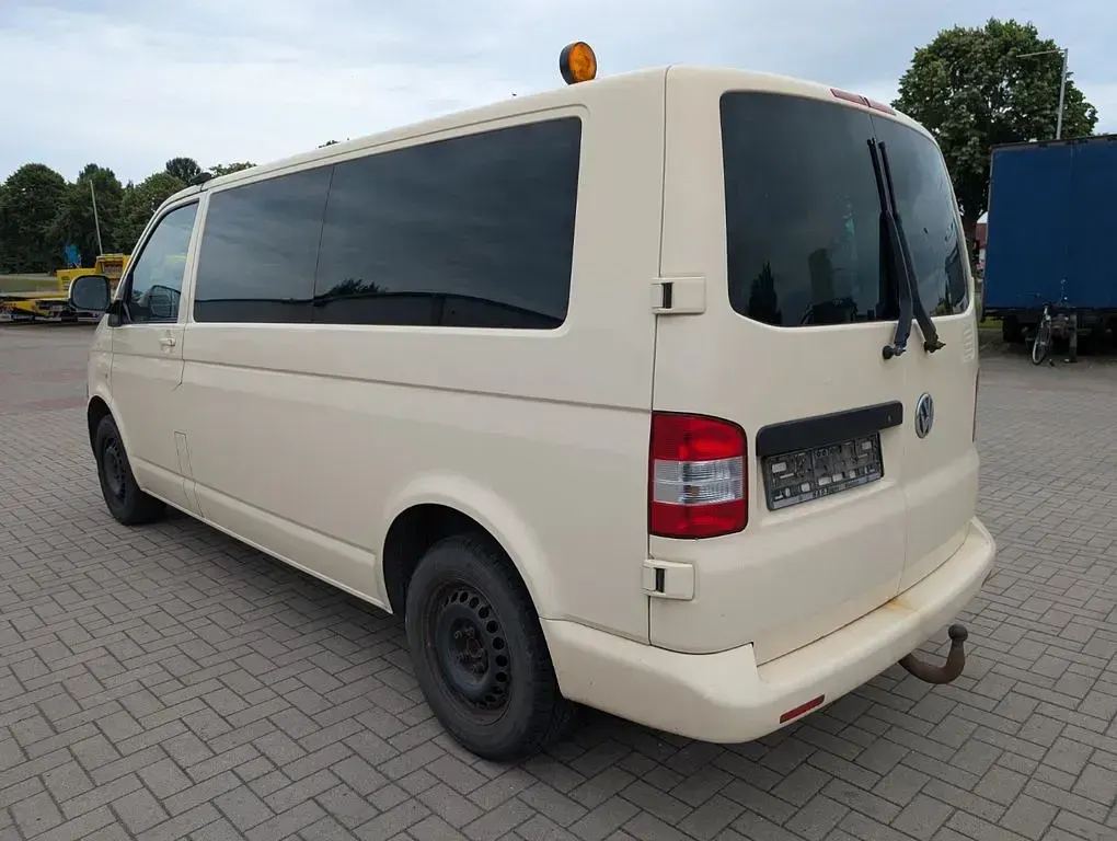 Gebraucht VW Caravelle Comfortline 140 PS (102 kW) 2012 Gelb Van