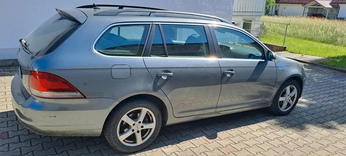 Gebraucht VW Golf VI 122 PS (89 kW) 2010 Grau Kleinwagen