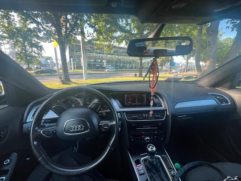 Gebraucht Audi A4 143 PS (105 kW) 2012 Schwarz Limousine