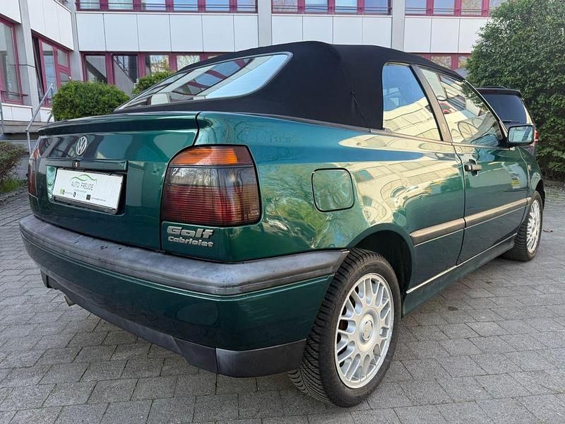Second-hand VW Golf 90 CP (66 kW) 1995 Verde Cabrio