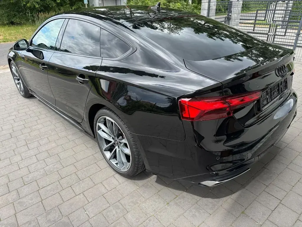Gebraucht Audi A5 Sportback S-Line 163 PS (119 kW) 2023 Schwarz Kleinwagen