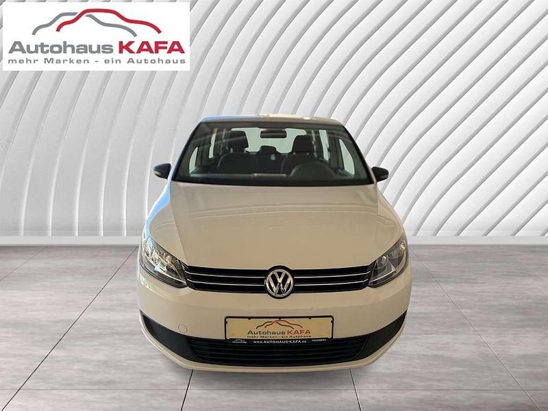 Candyweiss Gebraucht 2013 VW Touran Trendline Van / Kleinbus | 4.490 € (Guter Preis) - Bild 1/4