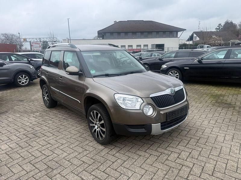 Gebraucht Skoda Yeti Easy 105 PS (77 kW) 2012 Braun SUV
