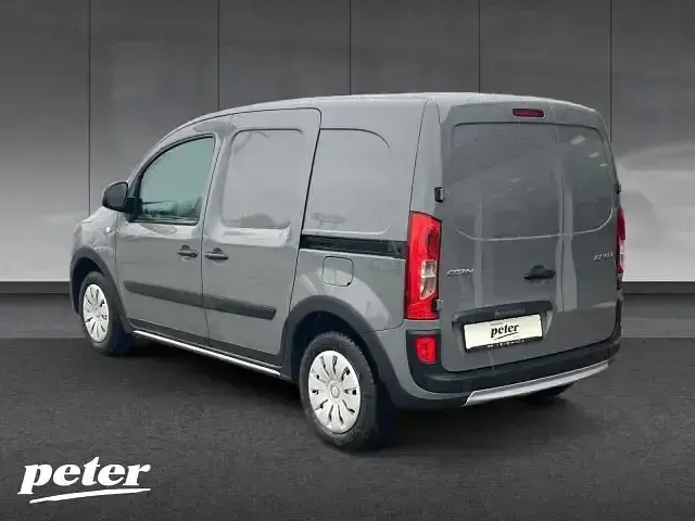 Gebraucht Mercedes Citan 109 90 PS (66 kW) 2018 Delfingrau Kleinwagen