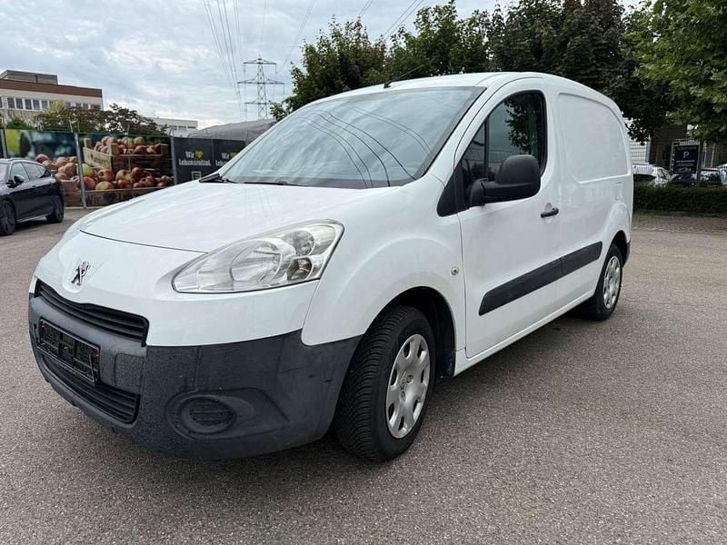 Lack weiss banquise/deckende l Gebraucht 2014 Peugeot Partner Comfort Van / Kleinbus | 4.990 € (Fairer Preis) - Bild 1/4
