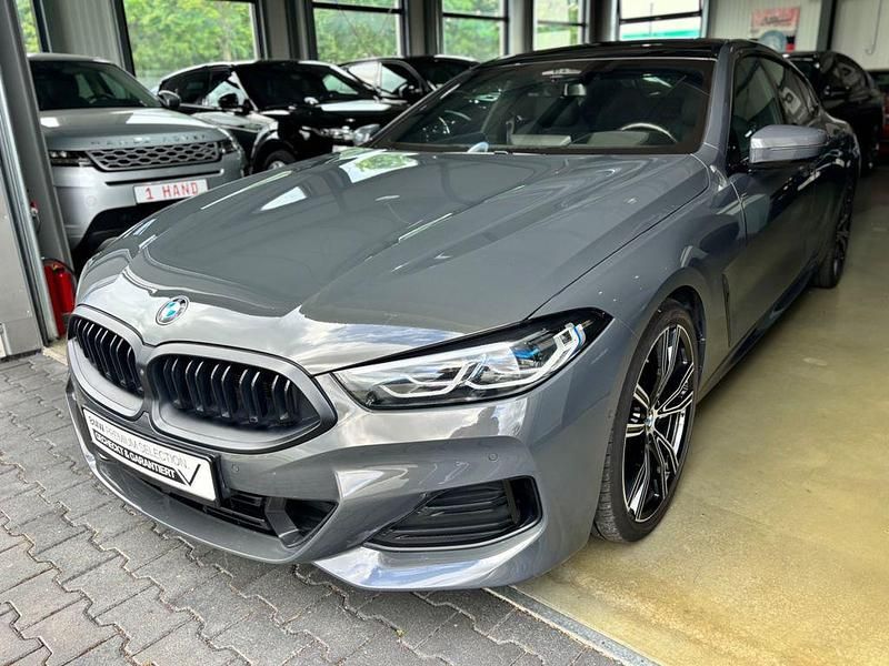 Grau Gebraucht 2022 BMW 840 M Sport Coupé | 55.555 € (Teuer) - Bild 1/4