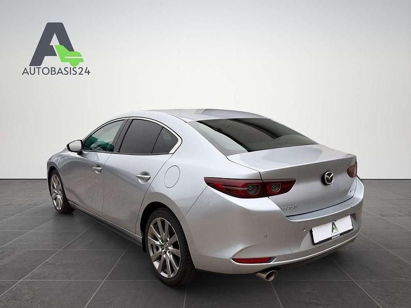 Używany Mazda 3 Selection 179 KM (131 kW) 2020 Srebrny Sedan/Limuzyna