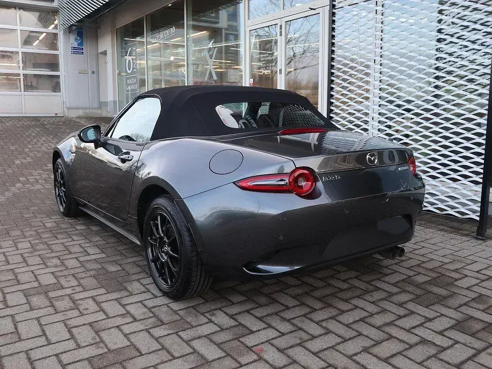Neu Mazda MX5 Homura-Line 132 PS (97 kW) 2026 Machine gray Cabrio