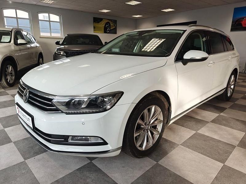 Weiß Gebraucht 2019 VW Passat Highline Kombi | 13.950 € (Fairer Preis) - Bild 1/4