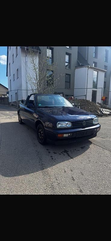 Gebraucht VW Golf Cabriolet 90 PS (66 kW) 1997 Blau Cabrio